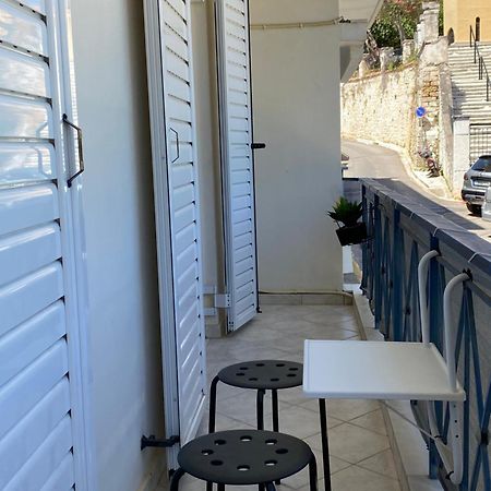 Irinis Apartment In Kalamata Zewnętrze zdjęcie